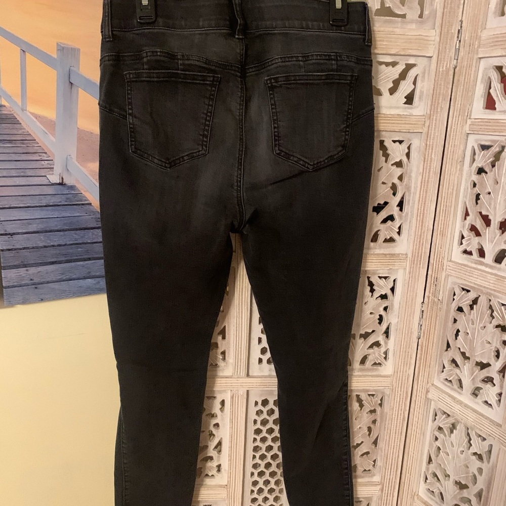Torrid Premium Black Skinny Distressed Jean; Size: 10 Regular - Picture 6 of 7